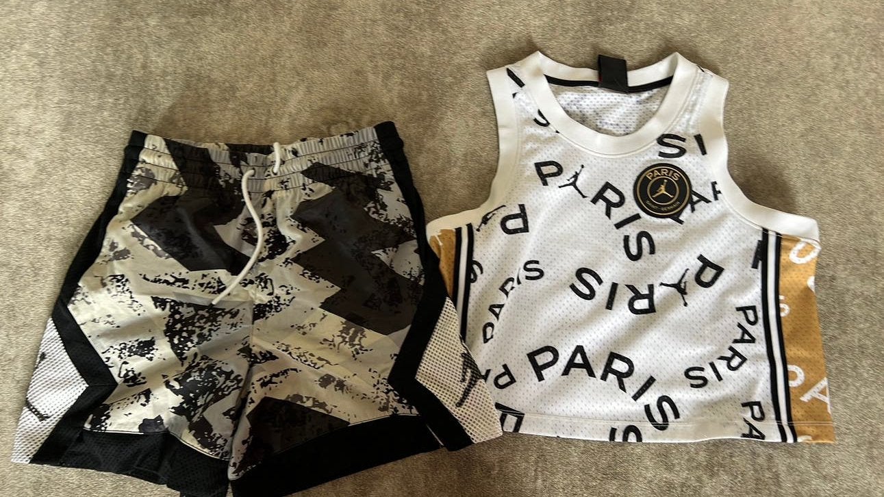 Jordan basketbal Paris Saint-Germain S M set dames, Sport en Fitness, Basketbal, Ophalen of Verzenden, Zo goed als nieuw, Kleding