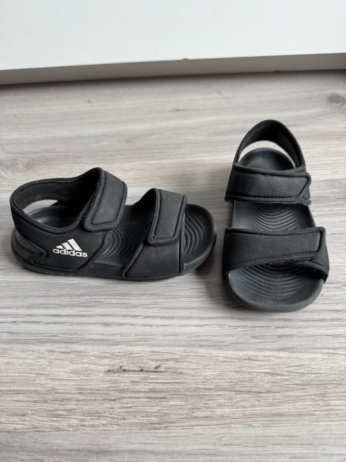 Sandalen / waterschoenen Adidas en Nike, Kinderen en Baby's, Kinderkleding | Schoenen en Sokken, Ophalen, Gebruikt