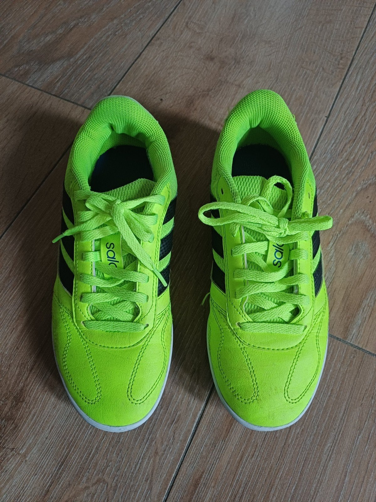 Adidas Sala zaalvoetbalschoenen - felgroen, maat 38 2/3, Ophalen of Verzenden, Gebruikt, Schoenen