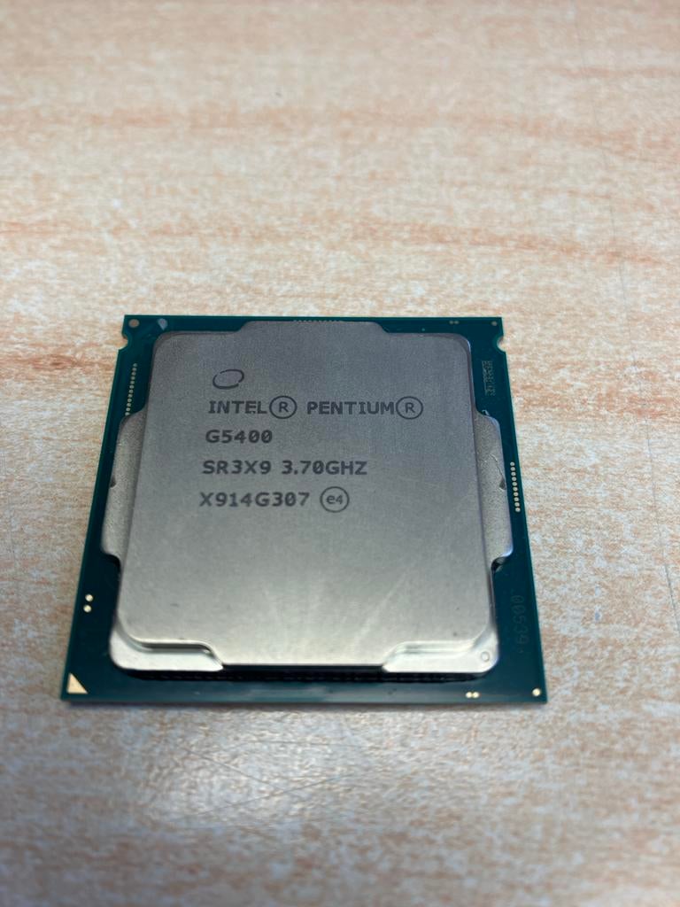 Intel Pentium G5400 Processor 3.70GHz Socket 1151, LGA 1151, Verzenden, Zo goed als nieuw, 3 tot 4 Ghz