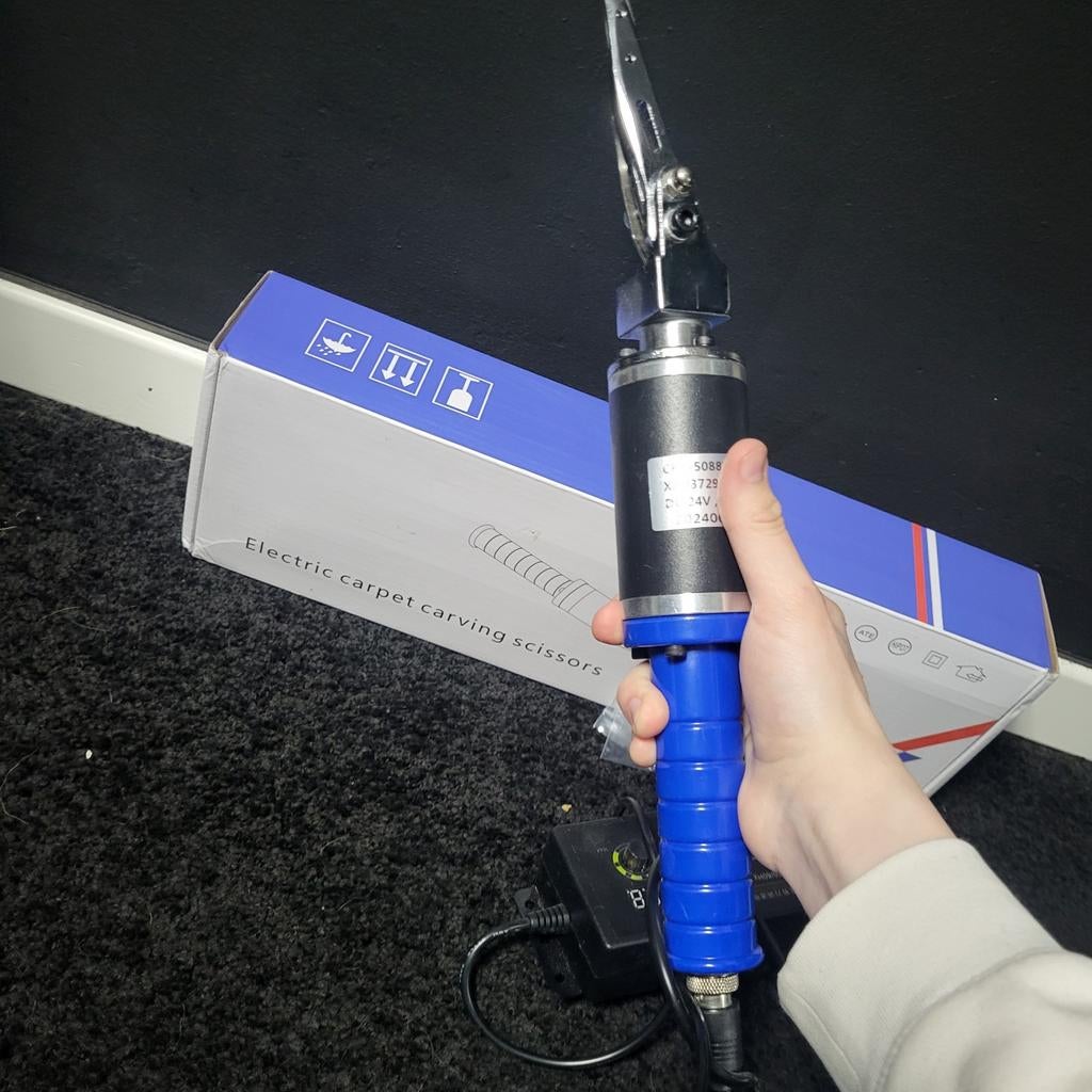 Elektrische schaar voor tapijt carving - tufting, Ophalen of Verzenden, Zo goed als nieuw