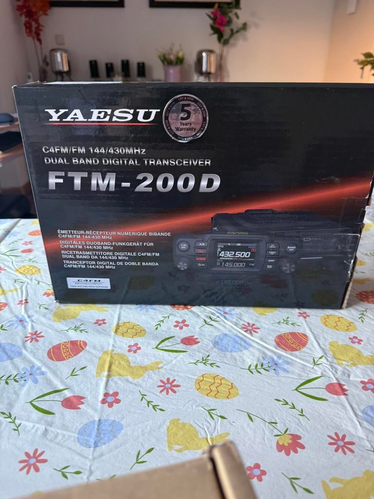 Zo goed als nieuwe Yaesu FT 200 D met garantie, Ophalen, Zo goed als nieuw
