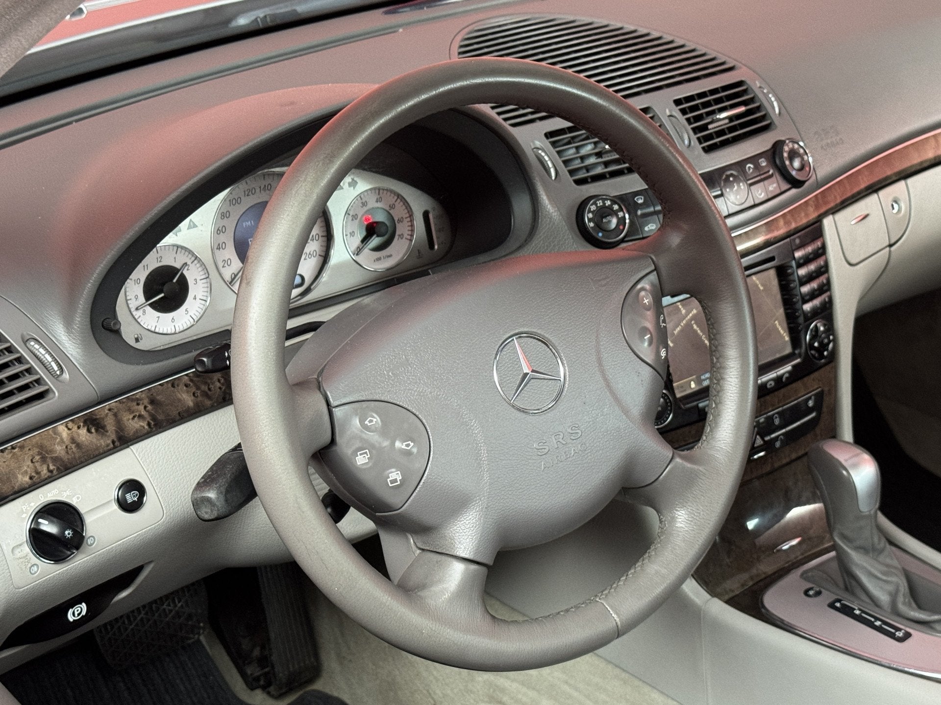 Mercedes-Benz E-Klasse 320 Avantgarde | Pano | Automaat | St, Auto's, Automaat, Achterwielaandrijving, Gebruikt, 6 cilinders
