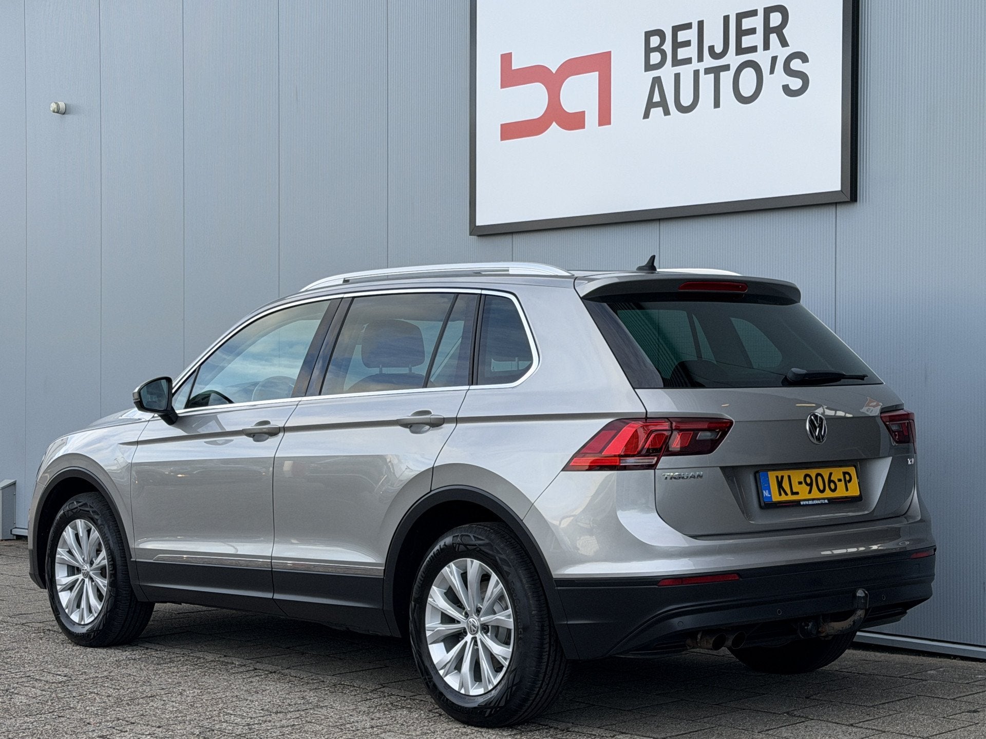 Volkswagen Tiguan 1.4 TSI ACT Connected Series Automaat Trek, Stof, Euro 6, 4 cilinders, 150 pk