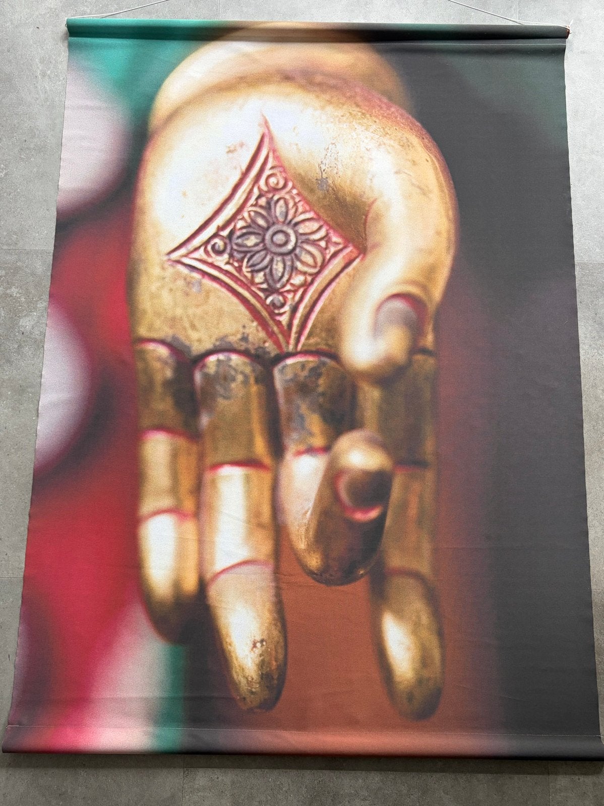 Boeddha hand wanddoek  - Happinez, Textiel, Ophalen of Verzenden, Overige typen, Goud