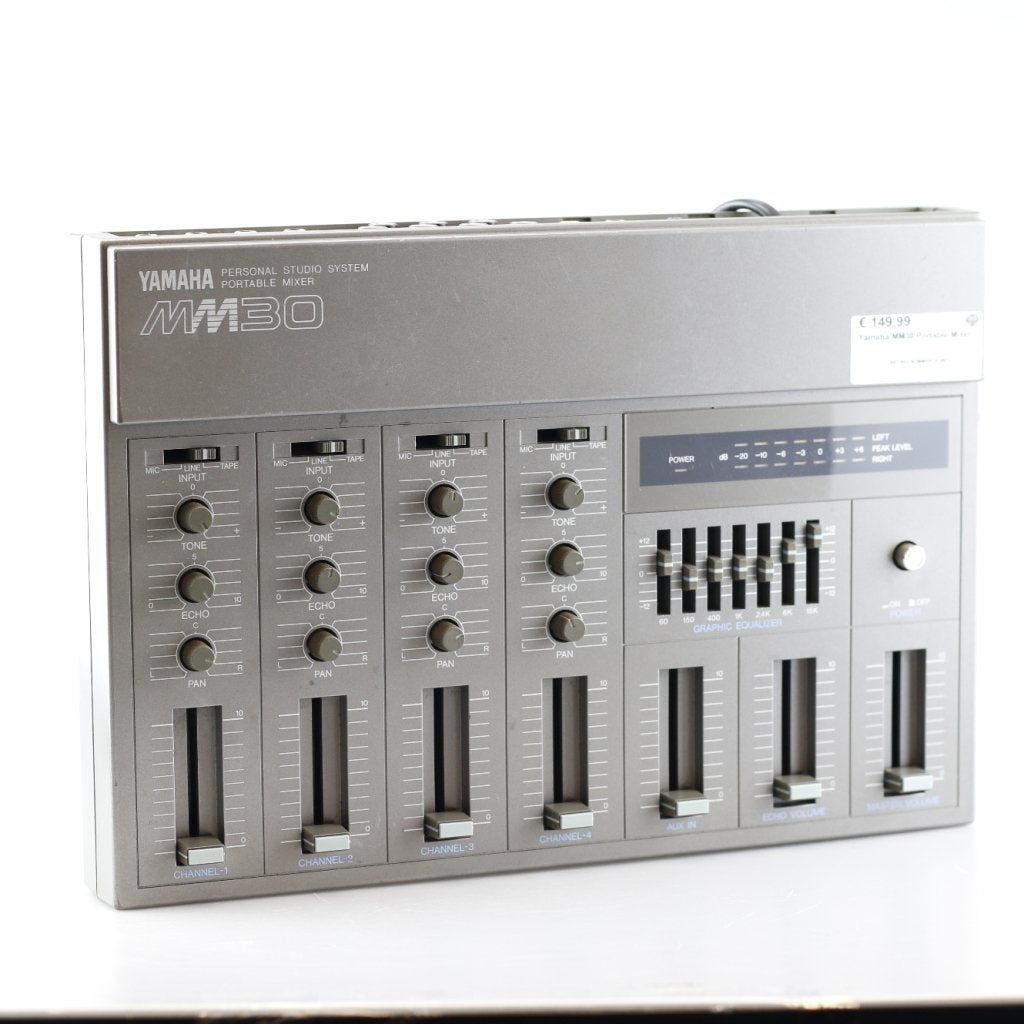 Yamaha MM30 Portable Mixer, Muziek en Instrumenten, Dj-sets en Draaitafels, Yamaha, Zo goed als nieuw, Support@yamaha.com, 10-1, Nakazawa-cho
Naka-ku, Hamamatsu
Shizuoka 430-8650
Japan