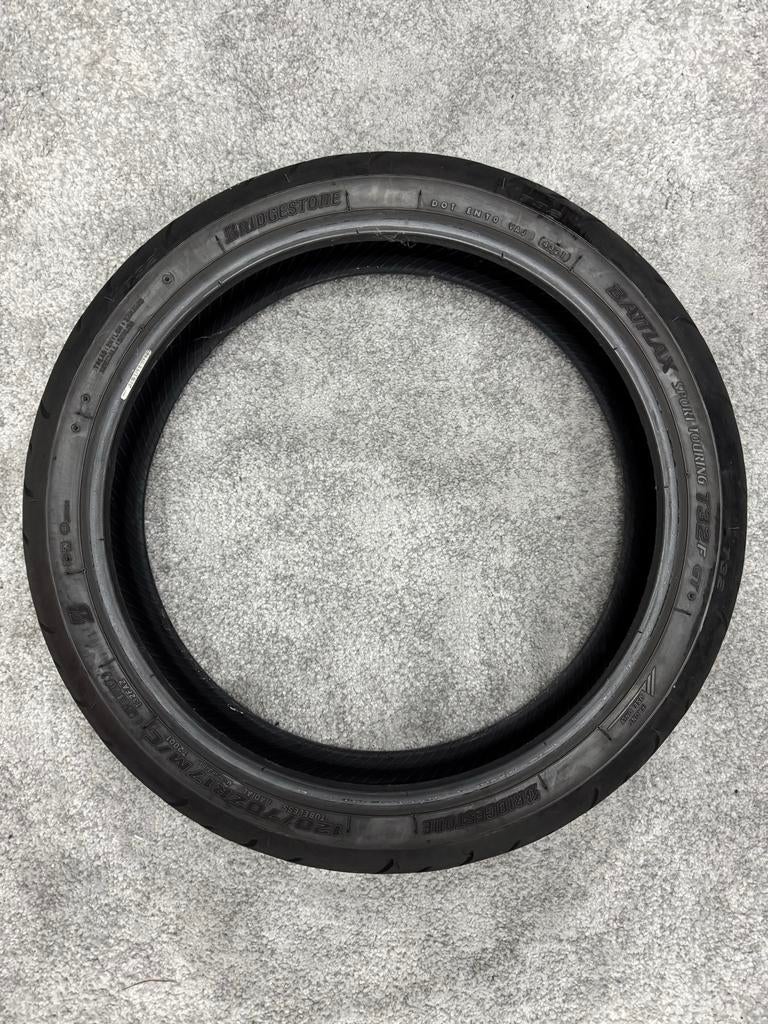 Bridgestone Battlax T32 120/70ZR17, Ophalen, Gebruikt