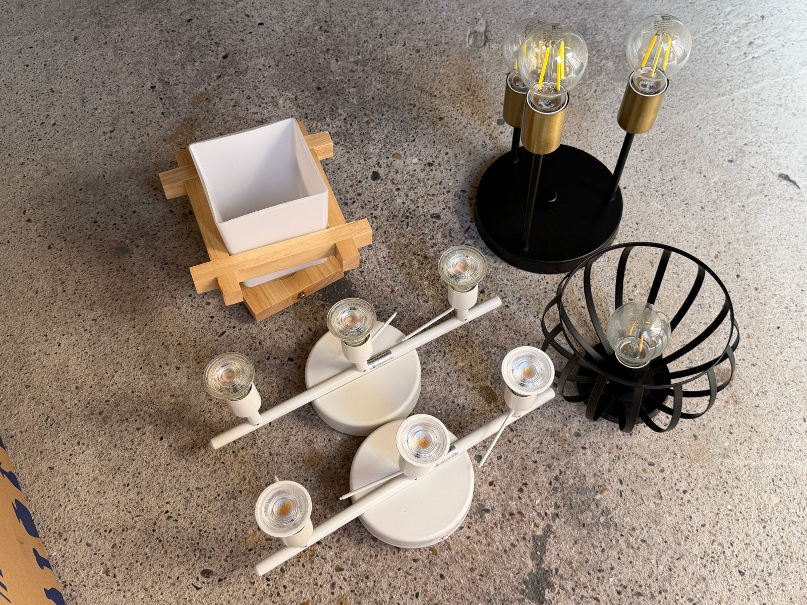 4 plafondlampen/spots + 10 lampen (IKEA TROSS and vintage), Huis en Inrichting, Lampen | Plafondlampen, Ophalen, Gebruikt, Inclusief lichtbron