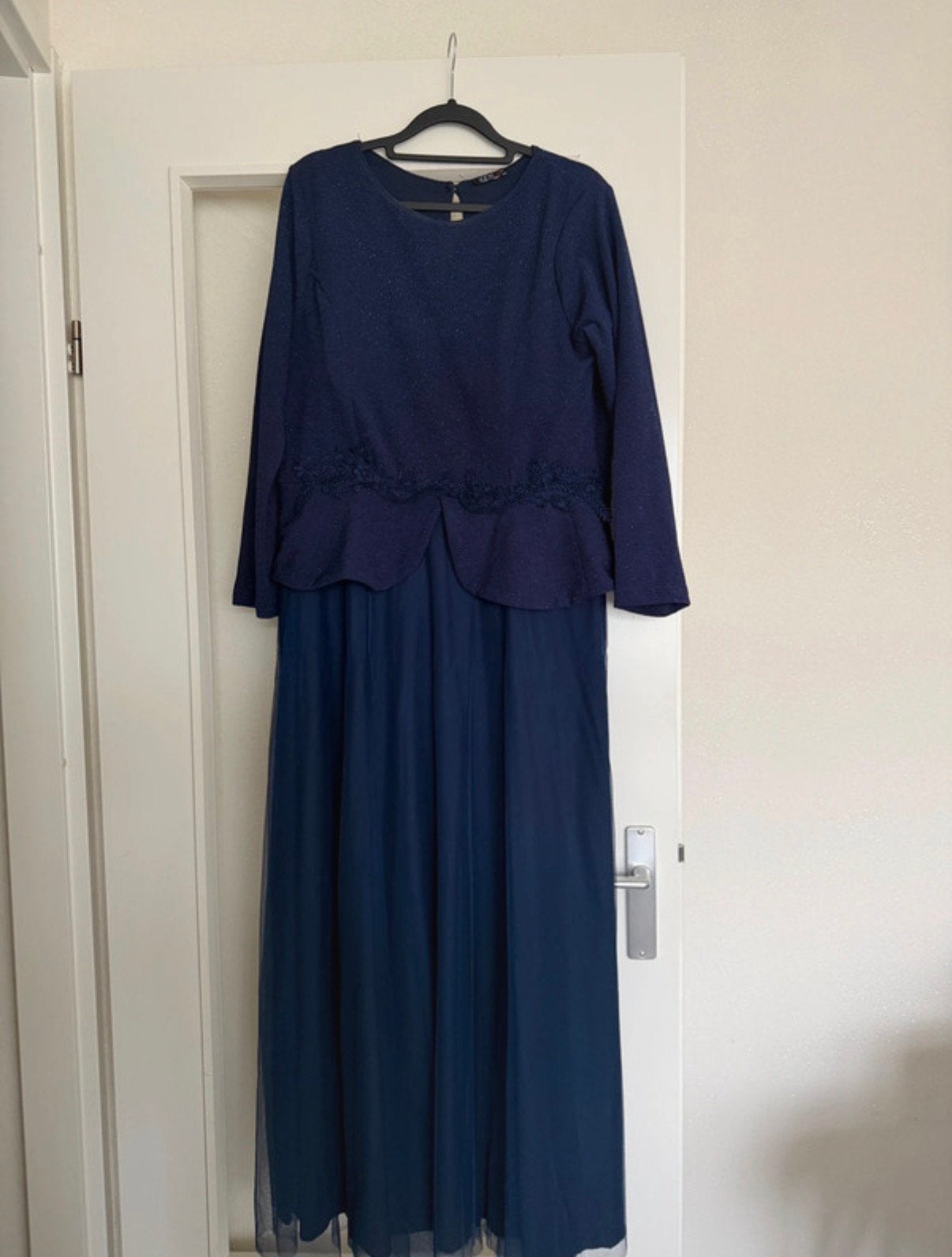 Mooie gelegenheidsjurk in donkerblauw, Kleding | Dames, Gelegenheidskleding, Ophalen, Overige typen, Blauw, Maat 46/48 (XL) of groter