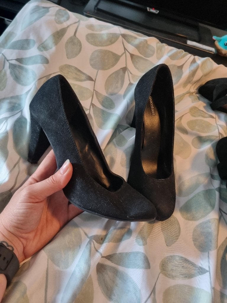 Schoenen en pumps, Kleding | Dames, Schoenen, Ophalen, Zo goed als nieuw, Overige kleuren
