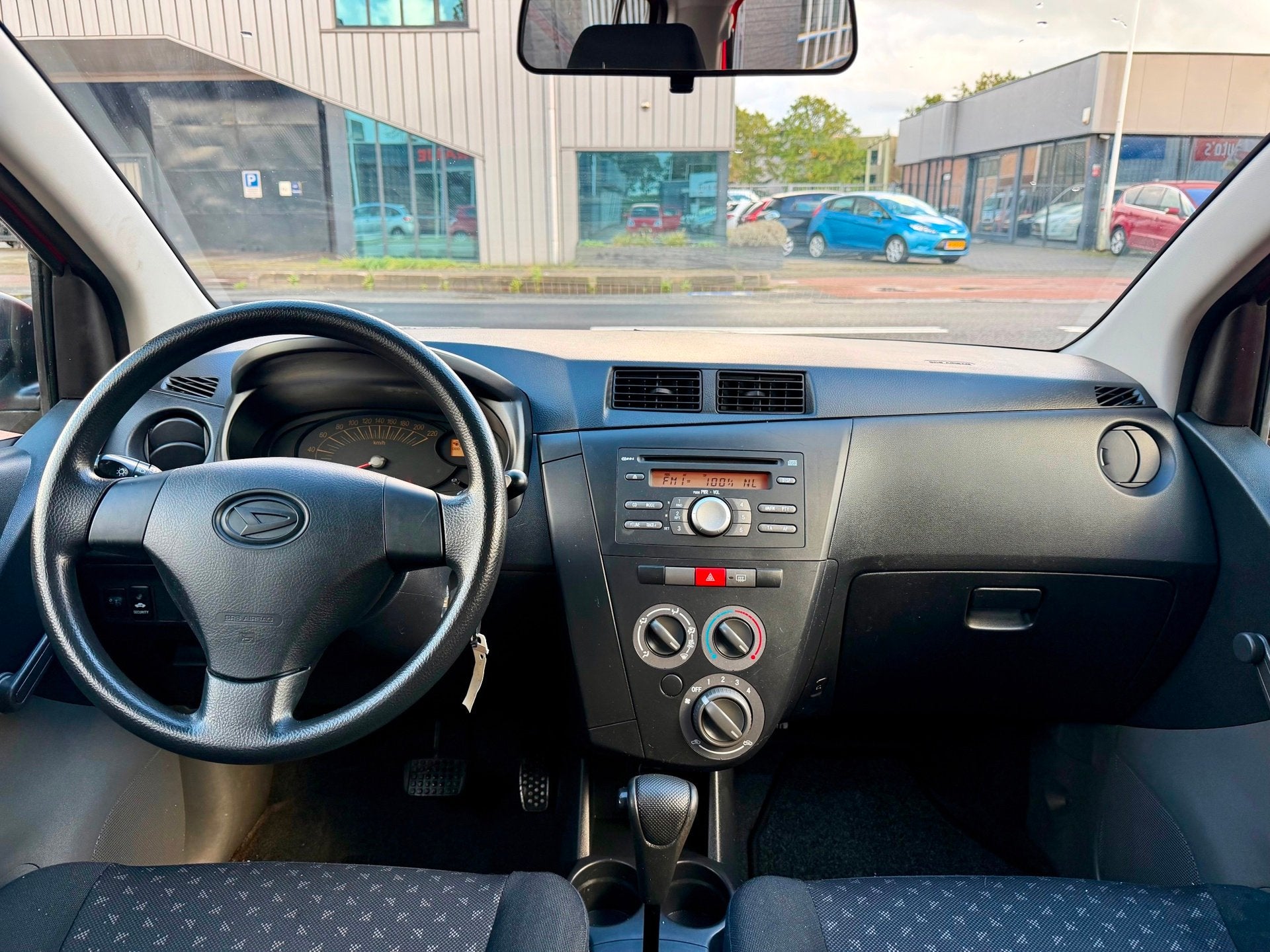 Daihatsu Cuore 1.0 Trend Aut/stuurbekrachtiging/1E Eigenaar/, Auto's, Dealer onderhouden, ABS, 18 €/maand, 4 stoelen