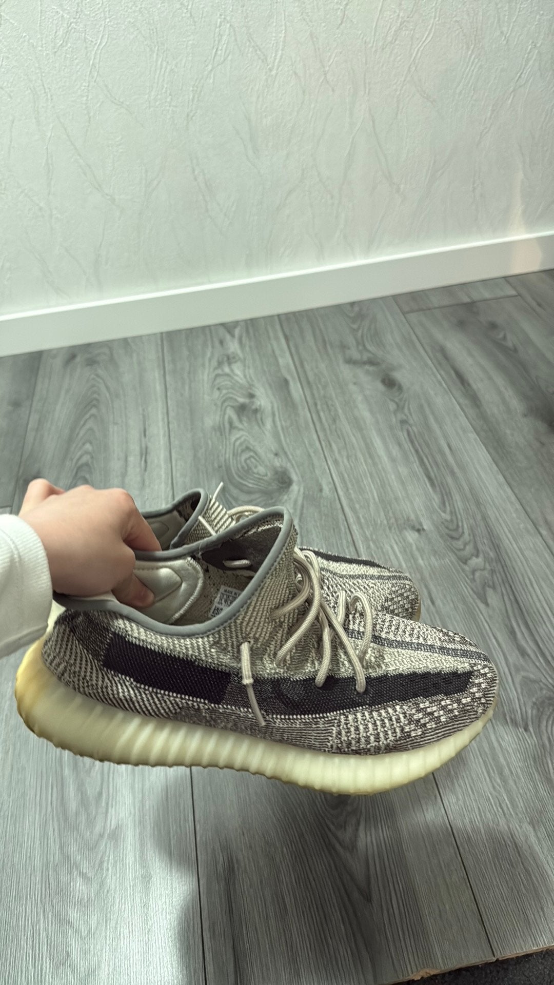 Yeezy Boost 350 V2 'Zyon' Sneakers, Ophalen of Verzenden, Gedragen, Bruin, Sneakers of Gympen