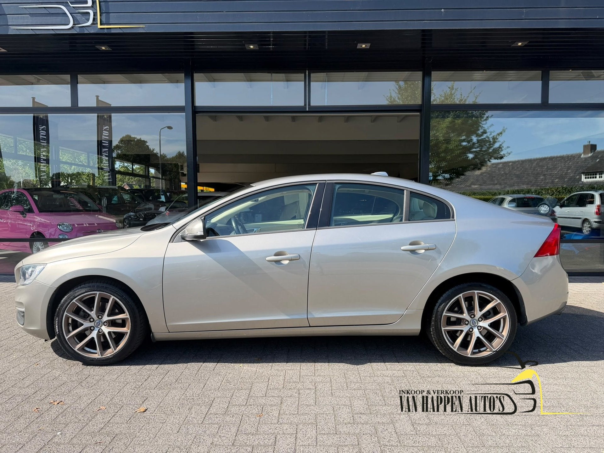 Volvo S60 1.6 T3 Kinetic / Automaat / 84131 km, Auto's, Volvo, 15 km/l, Gebruikt, 4 cilinders, 150 pk