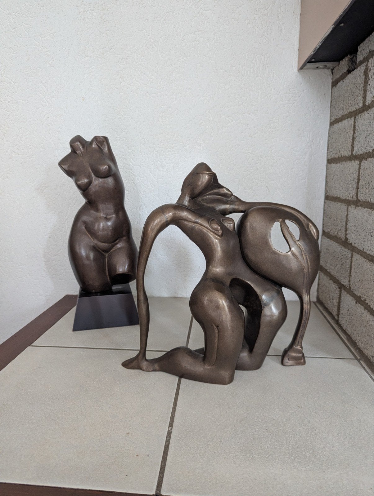 Bronzen sculptuur van vrouwelijk torso op sokkel, Ophalen, Brons, 20 - 50 cm, Op sokkel