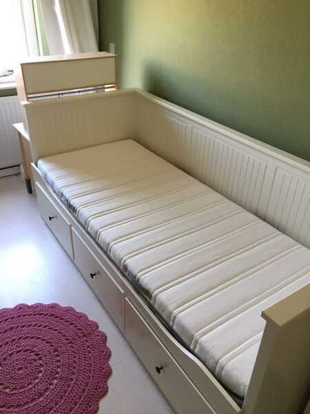 Ikea Hemnes Bedbank uitschuifbaar wit, Wit, Tweepersoons, Ophalen of Verzenden, Zo goed als nieuw