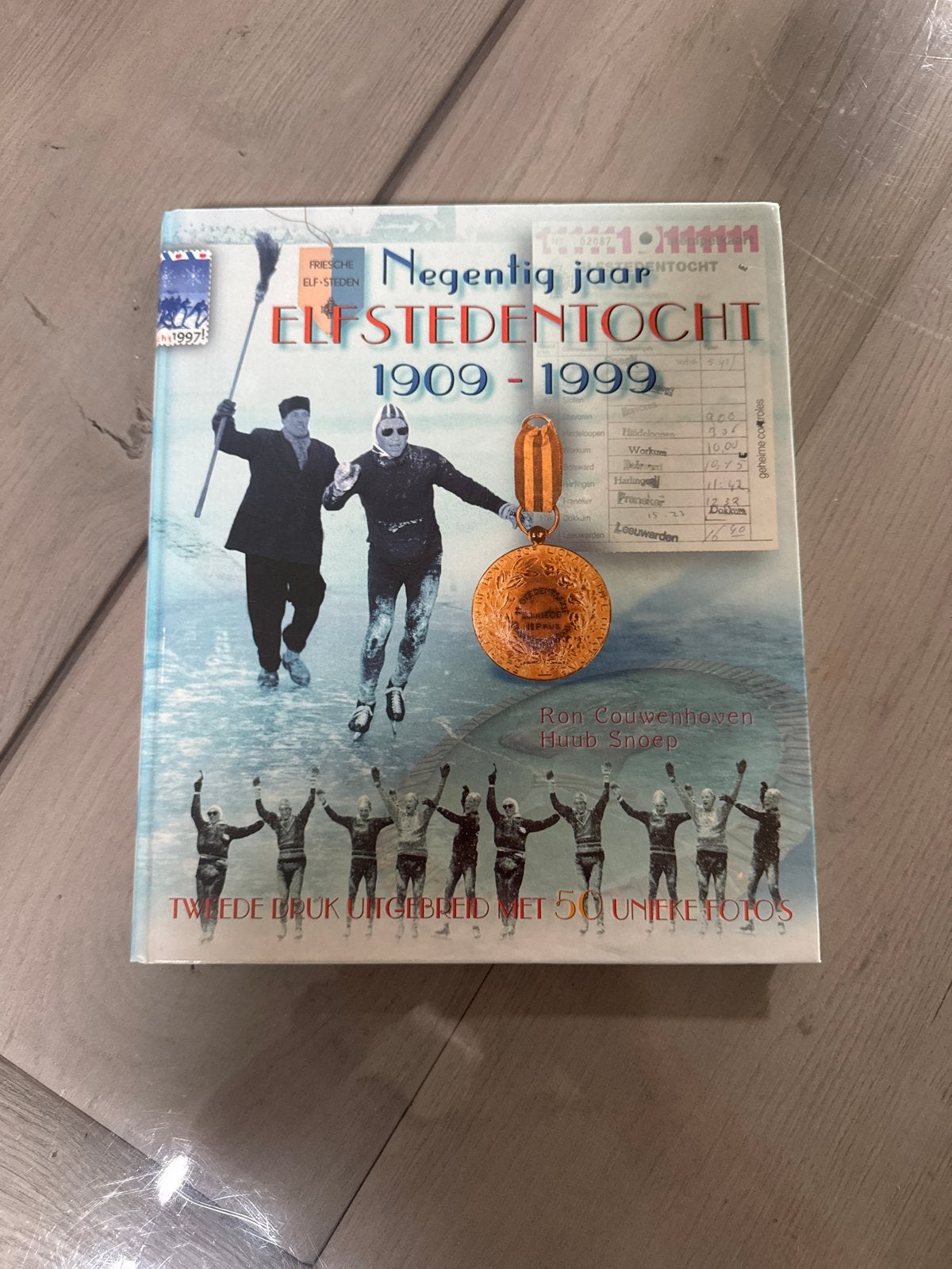 Negentig jaar Elfstedentocht 1909-1999 Boek, Ophalen of Verzenden, Zo goed als nieuw, Wintersport