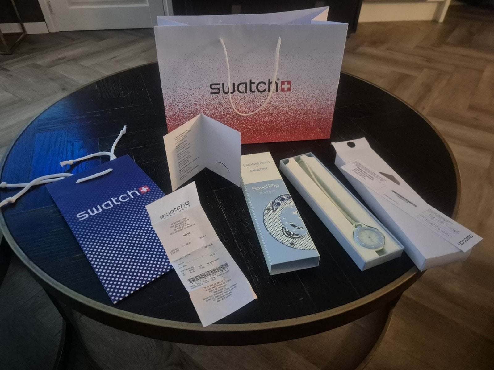 Audemars Piguet x

x Swatch Royal Pop nieuw, Sieraden, Tassen en Uiterlijk, Horloges | Heren, Ophalen of Verzenden, Nieuw