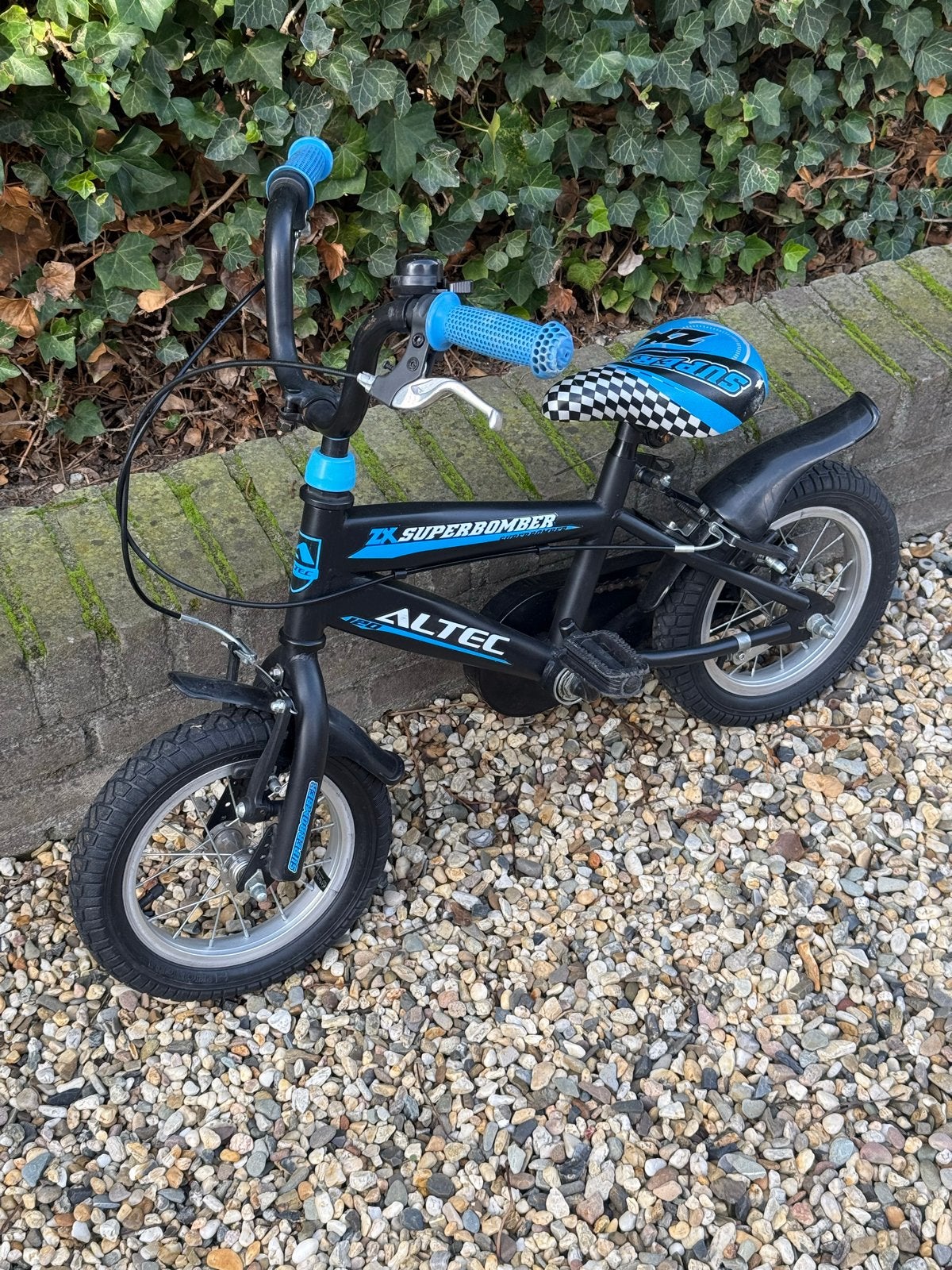 12 inch kinderfiets met handrem en terugtraprem - Altec, Fietsen en Brommers, Ophalen, Gebruikt, Terugtraprem, Minder dan 16 inch