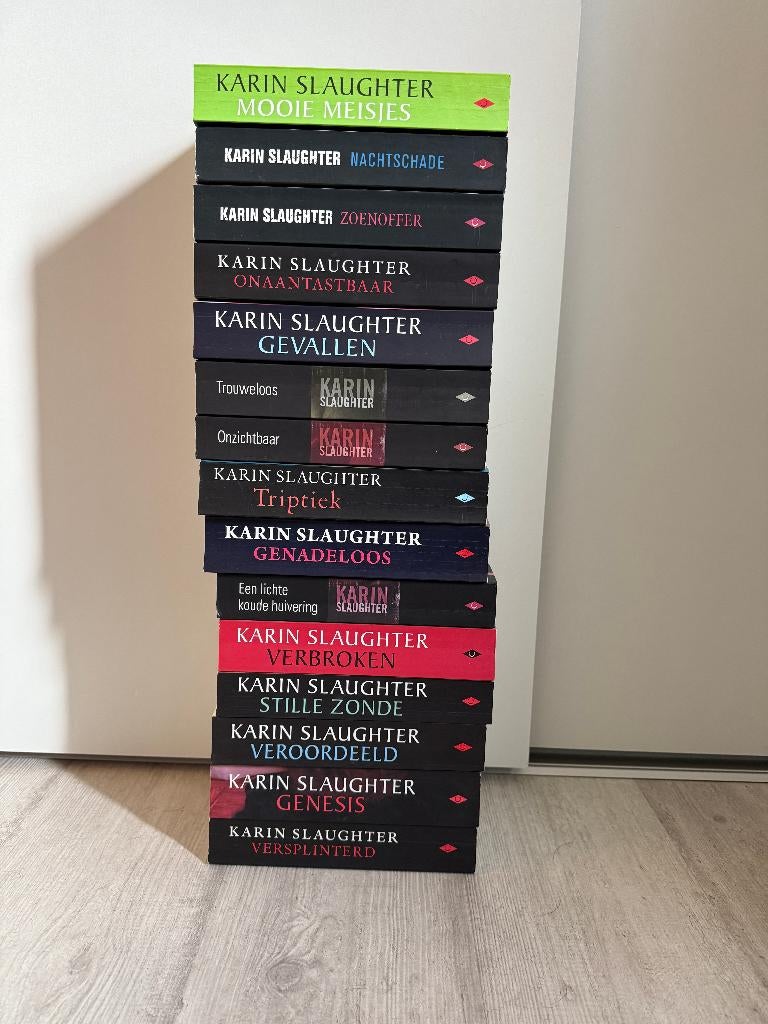 Karin Slaughter 20,- voor de hele stapel, Boeken, Ophalen of Verzenden, Gelezen