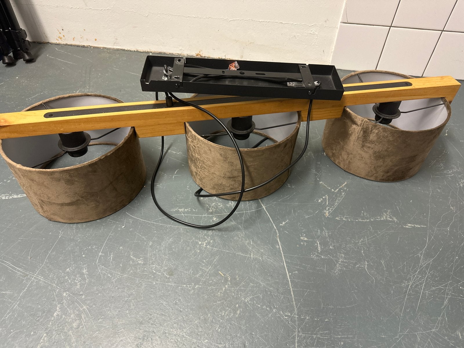 Hanglamp met 3 lampen en houten balk, Ophalen, Gebruikt, Hout, E27 (groot)
