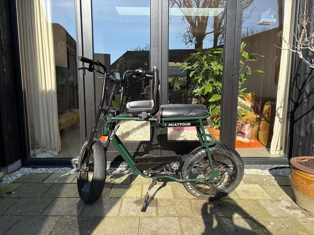 PHATFOUR Fatbike FLB (2021) –Donkergroen– Incl. kinderzitje, Fietsen en Brommers, Elektrische fietsen, Zo goed als nieuw, 59 cm of meer