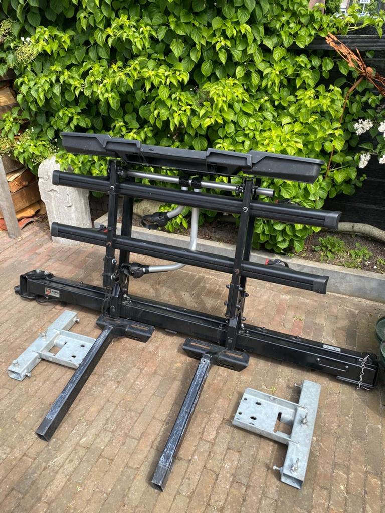 Fietsendrager voor buscamper - Perfect voor uw reis!, Auto diversen, Fietsendragers, Ophalen, 2 fietsen, Gebruikt, Achterklepdrager