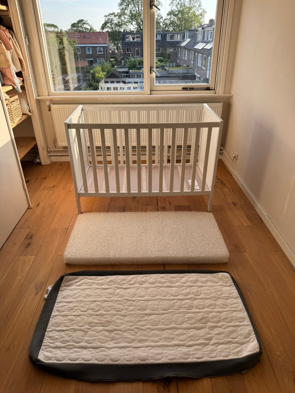 IKEA⁠ SUNDVIK ledikant in wit + Himlavalv 3D matras 60x120, Kinderen en Baby's, Kinderkamer | Bedden, Ophalen, Gebruikt, 70 tot 85 cm