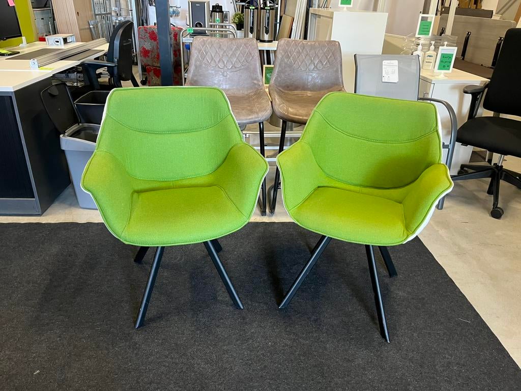 2 leuke fauteuils “De Arend”   leuk voor vakantiehuisje, Gebruikt, Stof, 75 tot 100 cm, De Arend