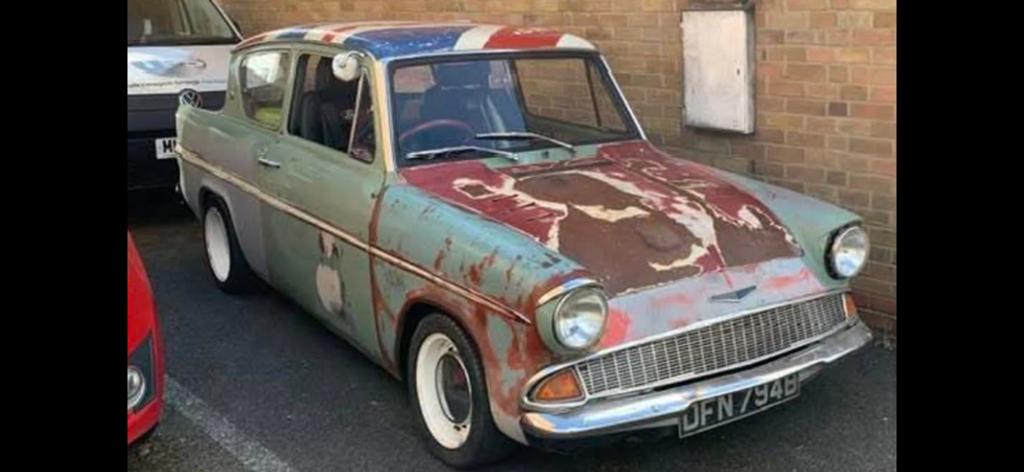 Gevraagd Stabilisatorstang Ford Anglia 105e, Auto diversen, Ophalen of Verzenden