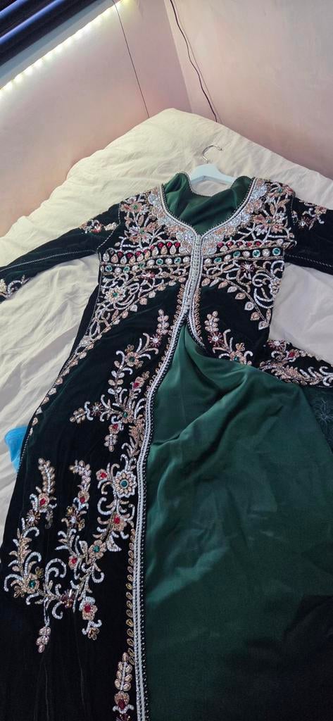 Marokkaanse Kaftan Groen met sleep, Maat 38/40 (M), Overige typen, Ophalen of Verzenden, Zo goed als nieuw