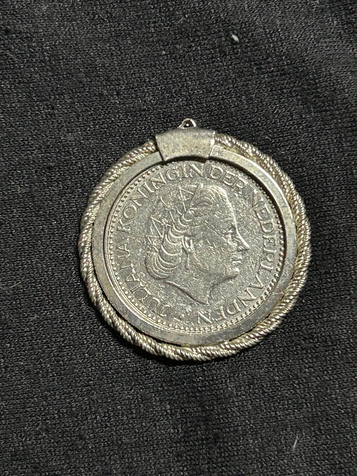 1 Gulden munt Koningin Juliana in zilveren hanger, 1 gulden, Koningin Juliana, Zilver, Ophalen of Verzenden