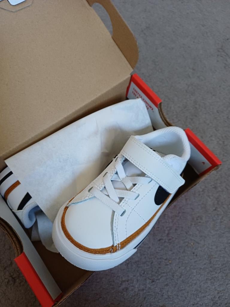 Nieuwe Nike Court Legacy TDV sneakers maat 23,5, Jongen of Meisje, Schoenen, Nieuw, Ophalen of Verzenden