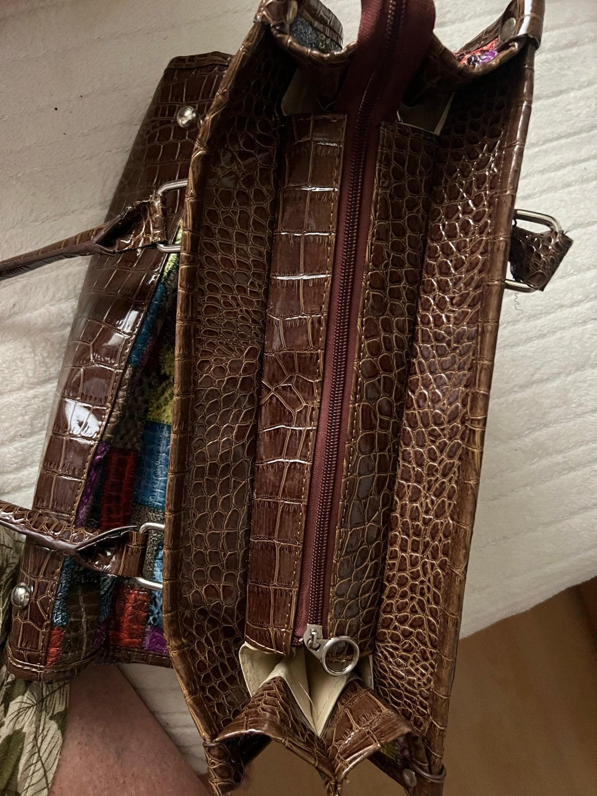 Bruine handtas met kleurrijke patchwork details, Ophalen of Verzenden, Gebruikt, Bruin, Handtas