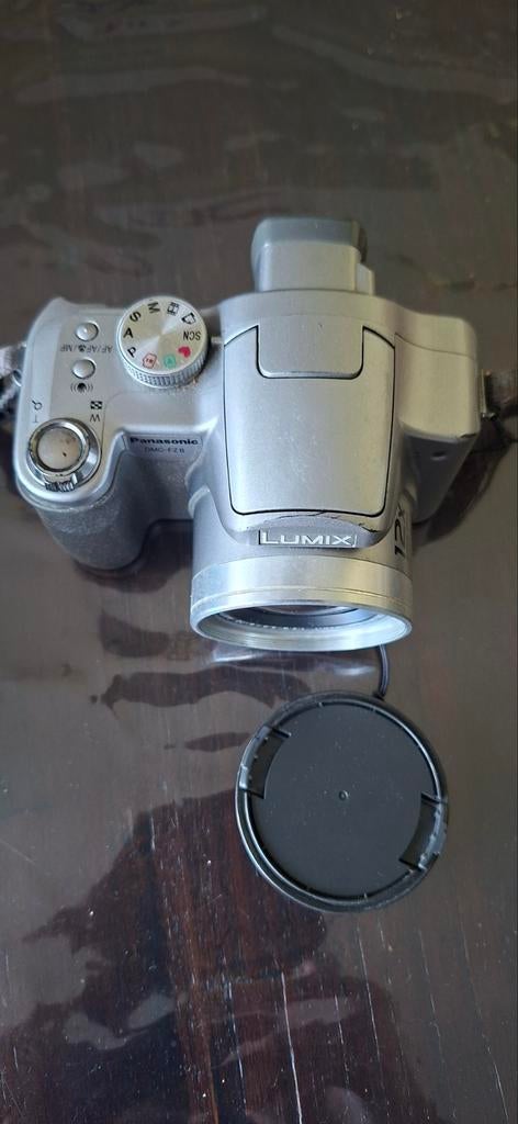 Panasonic Lumix DMC-FZ8, digitale camera met oplader, Gebruikt, Compact, Ophalen of Verzenden, Overige Merken