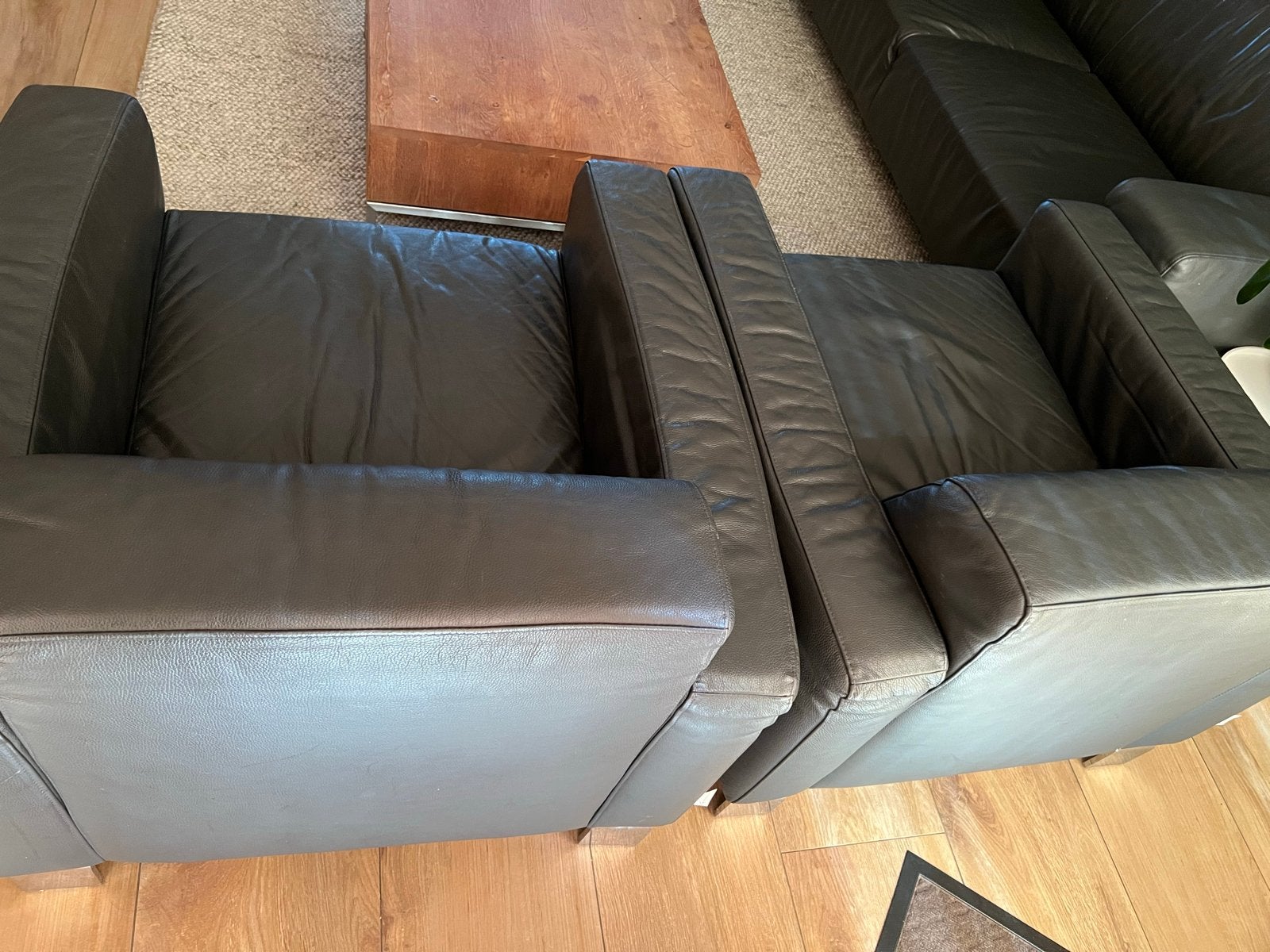 Lederen bank en twee fauteuils - Donkergrijs (Goossens), Ophalen, Gebruikt, Driepersoons, Rechte bank