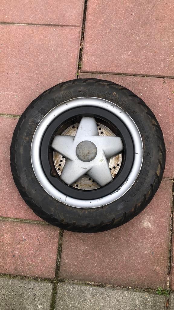 Piaggio skipper/quartz voorvelg met naaf, Ophalen of Verzenden, Zo goed als nieuw, Overige typen