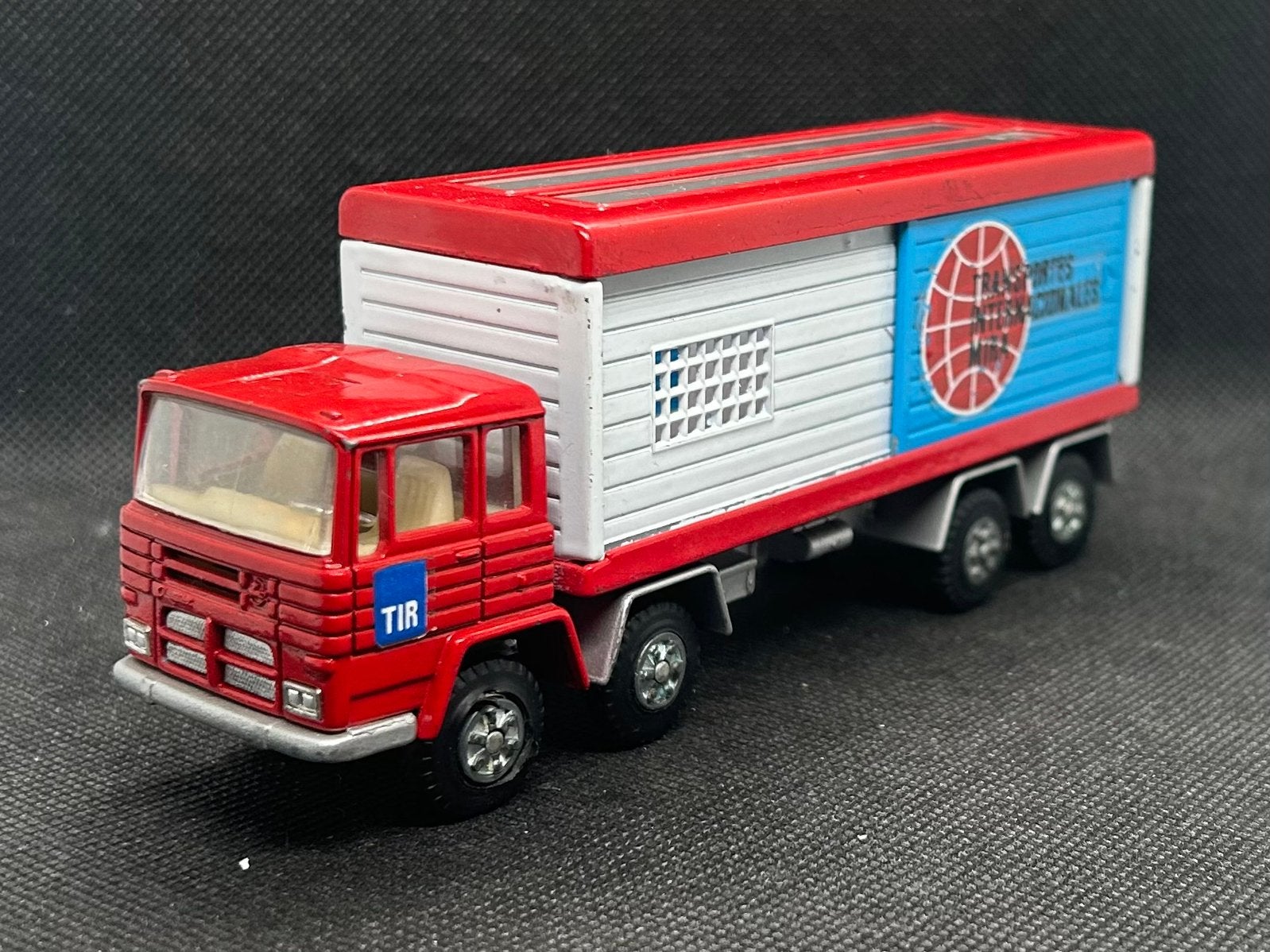 Mira Pegaso Truck 1:64, Ophalen of Verzenden, Zo goed als nieuw, Bus of Vrachtwagen