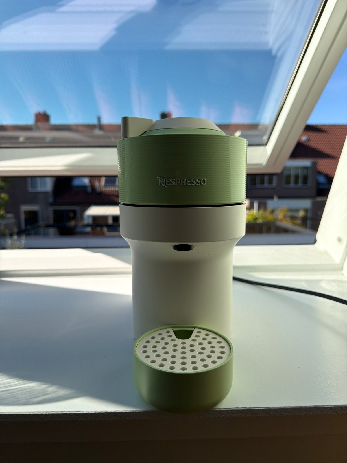 Nespresso Vertuo Pop Limited Edition Pistachio + Cuphouder, Koffiemachine, Ophalen of Verzenden, Zo goed als nieuw, 1 kopje
