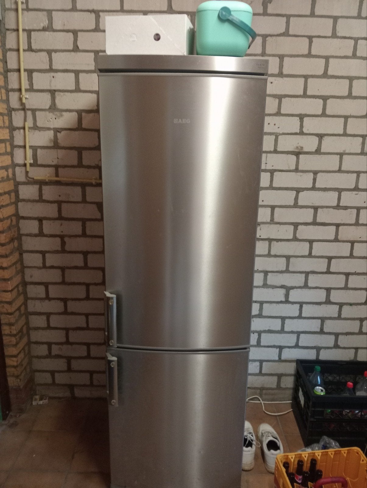 AEG koel vries combinatie, ideaal voor in de garage, Witgoed en Apparatuur, Koelkasten en IJskasten, Gebruikt, 200 liter of meer
