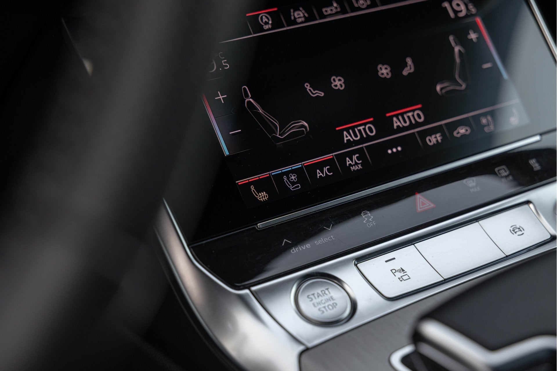 Foto 13 van Audi A6 Avant 55 TFSI Quattro 340pk S-line Luchtv. HD-Matrix