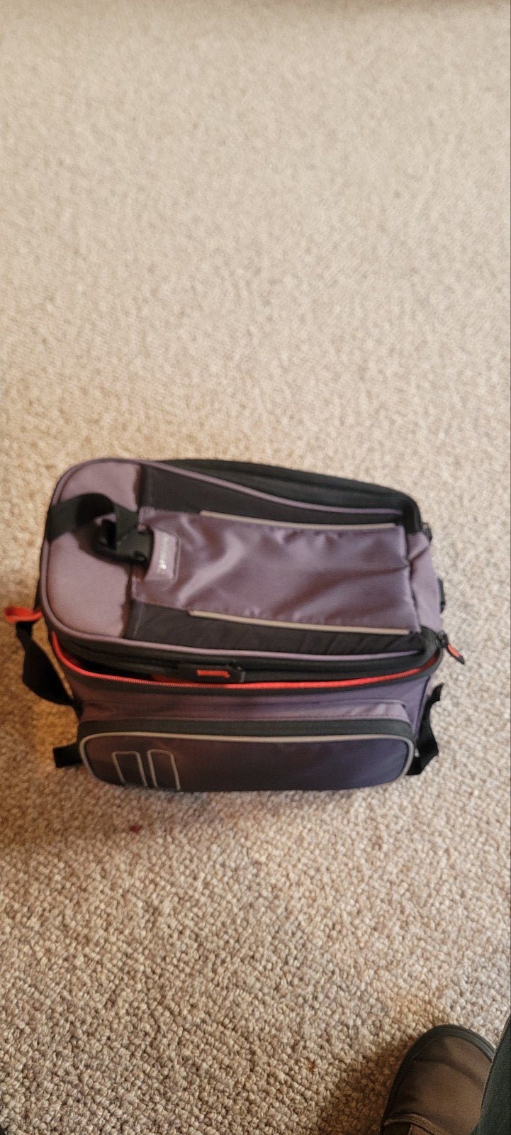 Handige paarse tas met rode accenten, Ophalen of Verzenden, Gebruikt, Onbekend