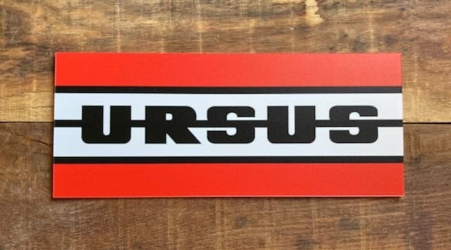 URSUS reclamebord kunststof  36x15  cm, Ophalen of Verzenden, Zo goed als nieuw, Auto's