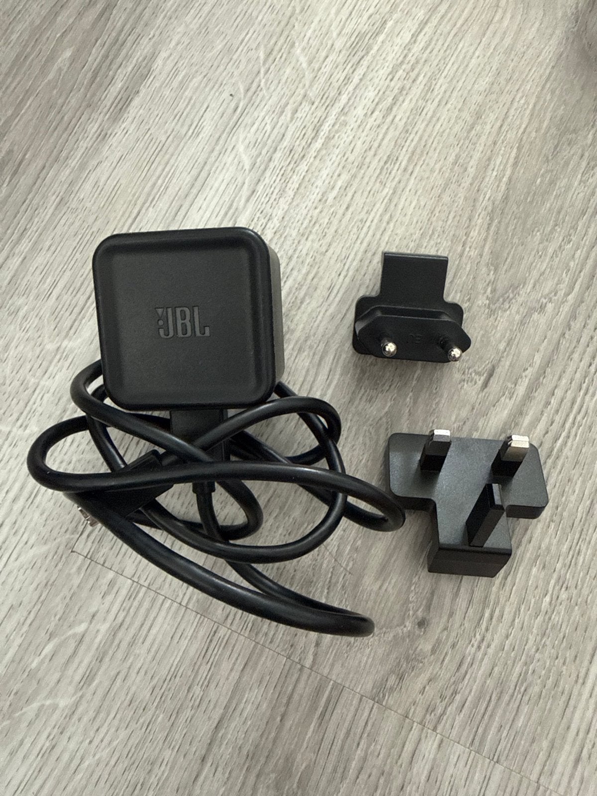 JBL Oplader met Internationale Adapters, Ophalen, Zo goed als nieuw