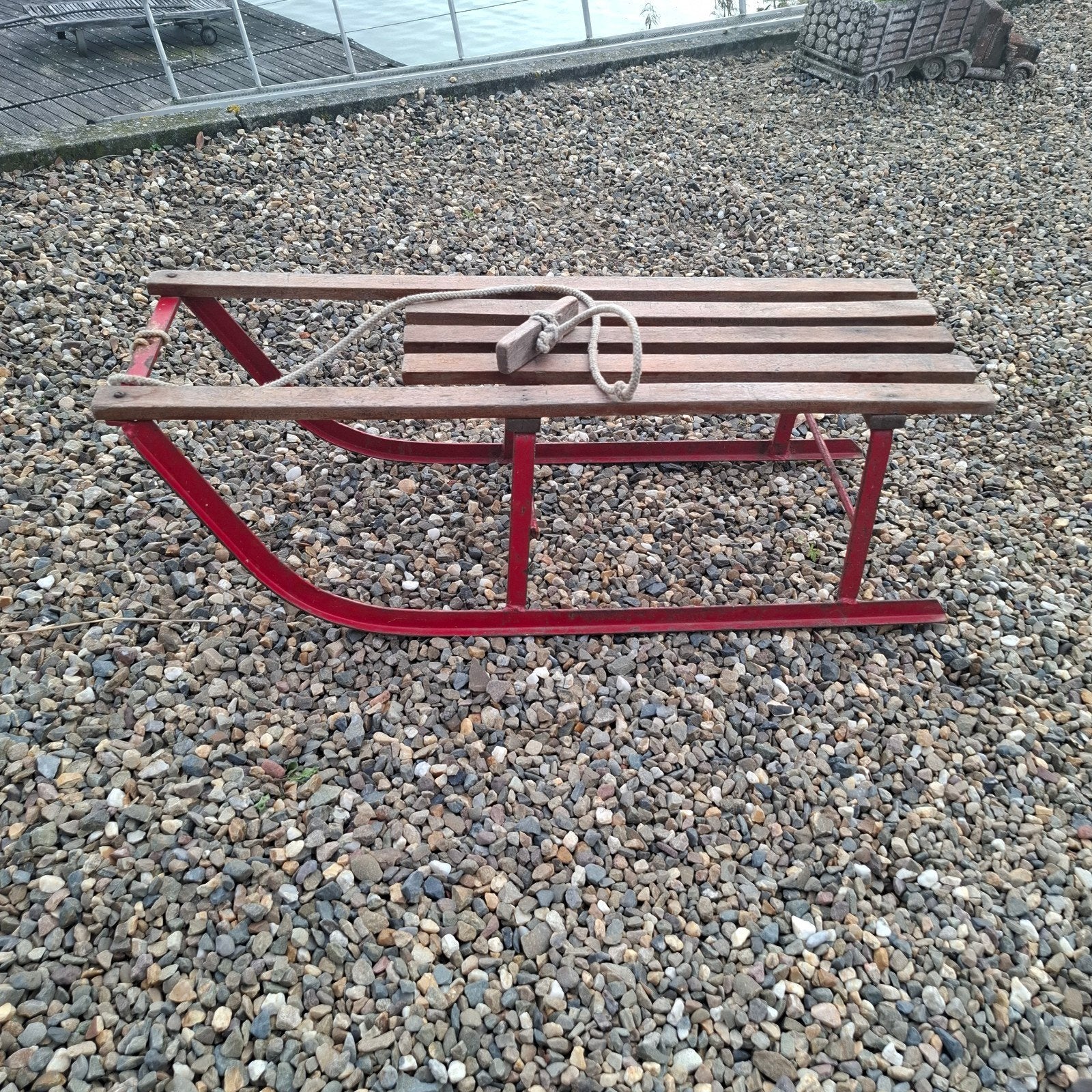 Vintage houten slee met metalen frame, Ophalen, Gebruikt, Hout