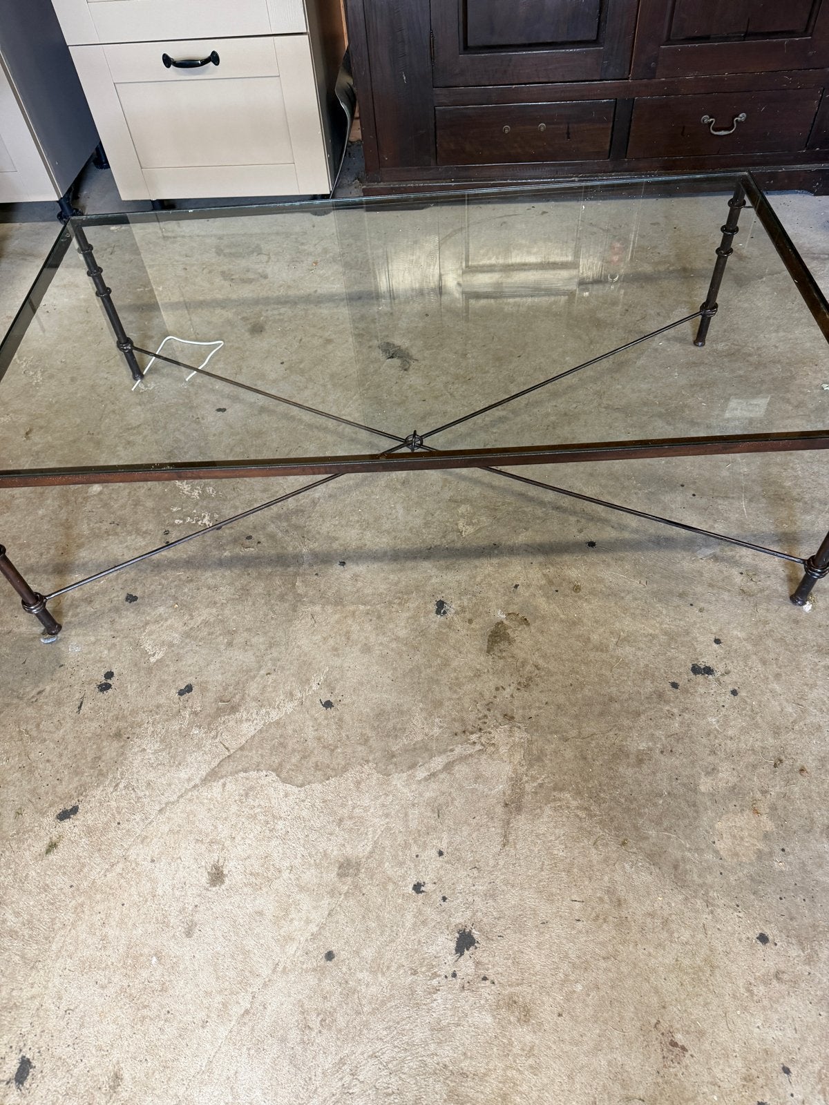 Glazen salontafel 75x135 cm met metalen onderstel, Huis en Inrichting, Gebruikt, 100 tot 150 cm, Glas, Rechthoekig