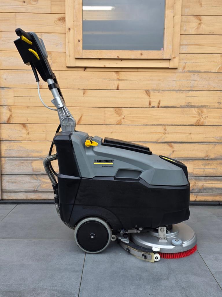 Kärcher BD 40/12C Professional Schrobzuigmachine op Accu, Ophalen of Verzenden, Gebruikt, Schrobmachine