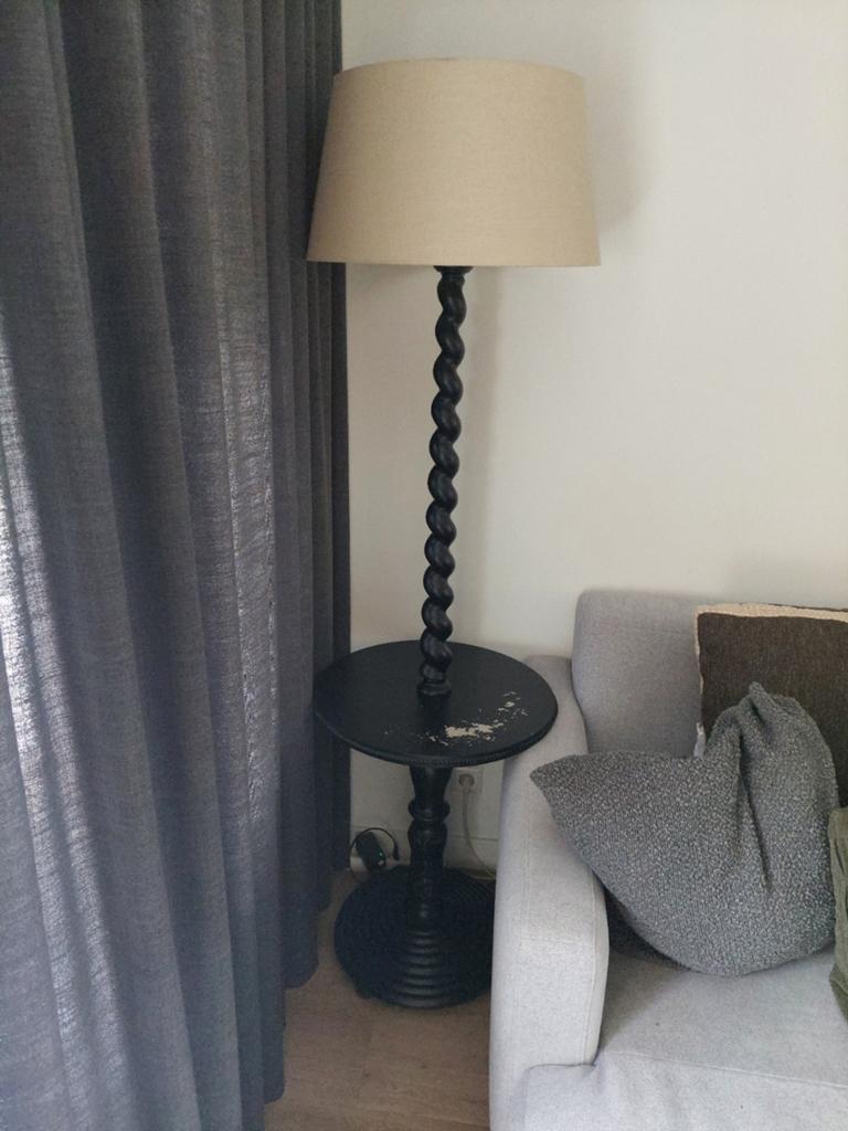 Staande lamp met plateau, Ophalen, 150 tot 200 cm