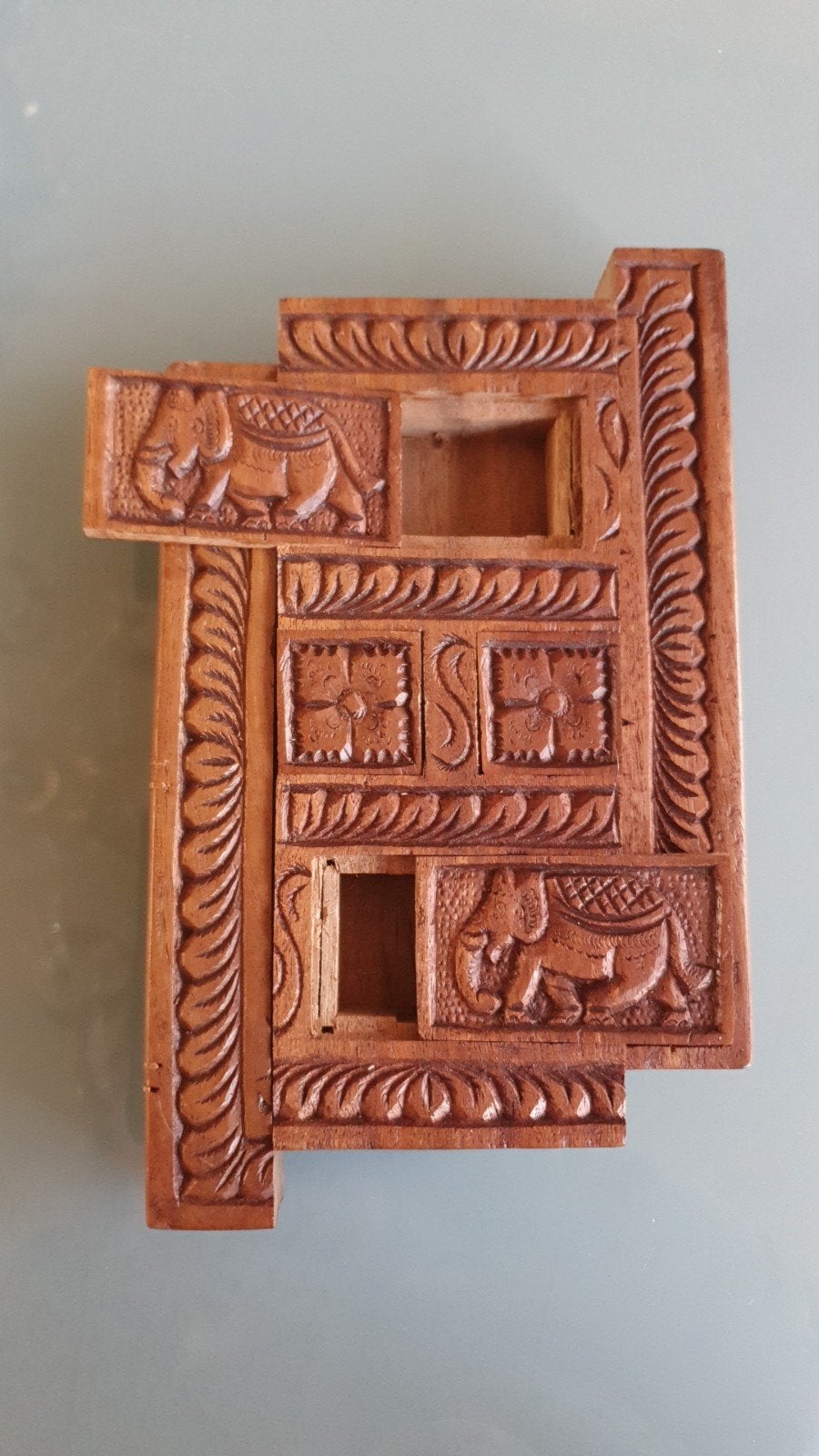 Houtsnijwerk met geheime laadjes, Houtsnijwerk, Minder dan 20 cm, Ophalen of Verzenden, Hout