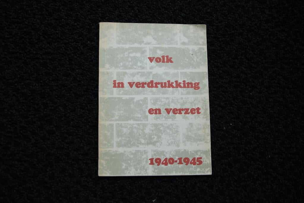 Volk in Verdrukking en Verzet, Verzamelen, Ophalen of Verzenden, Overige soorten, Nederland, Boek of Tijdschrift