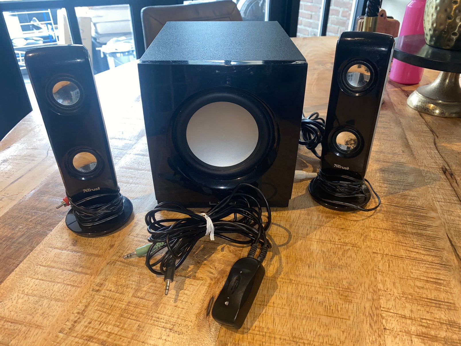 Trust 2.1 Speakerset met subwoofer – Zwart, Ophalen, Gebruikt